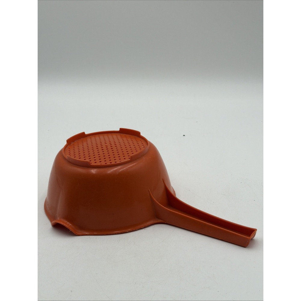 Vintage Rubbermaid #2930 Orange 1 Qt Strainer Colander Double Spout Handle